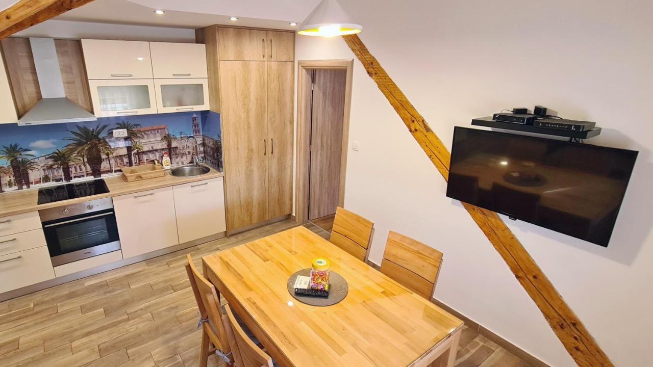 Attic Split Apartment Near City Centre Exterior foto